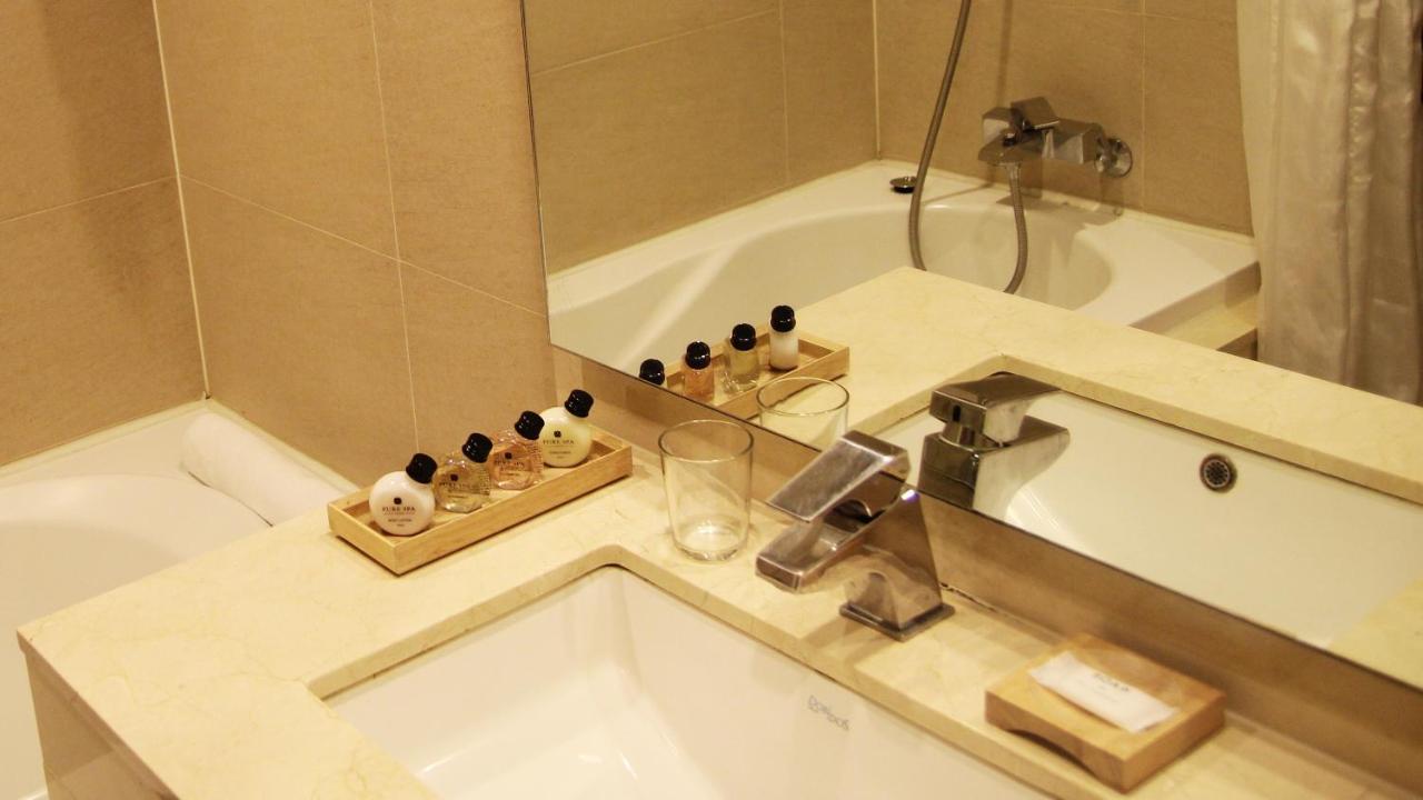 Mohenic Hotel Seoul Myeongdong Buitenkant foto