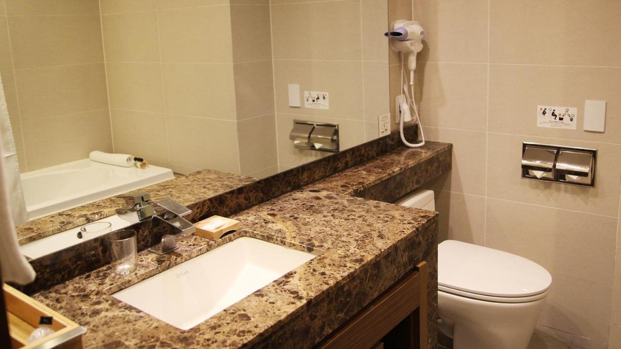 Mohenic Hotel Seoul Myeongdong Buitenkant foto