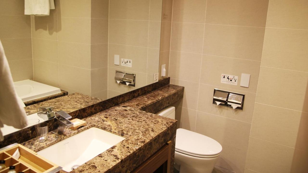 Mohenic Hotel Seoul Myeongdong Buitenkant foto